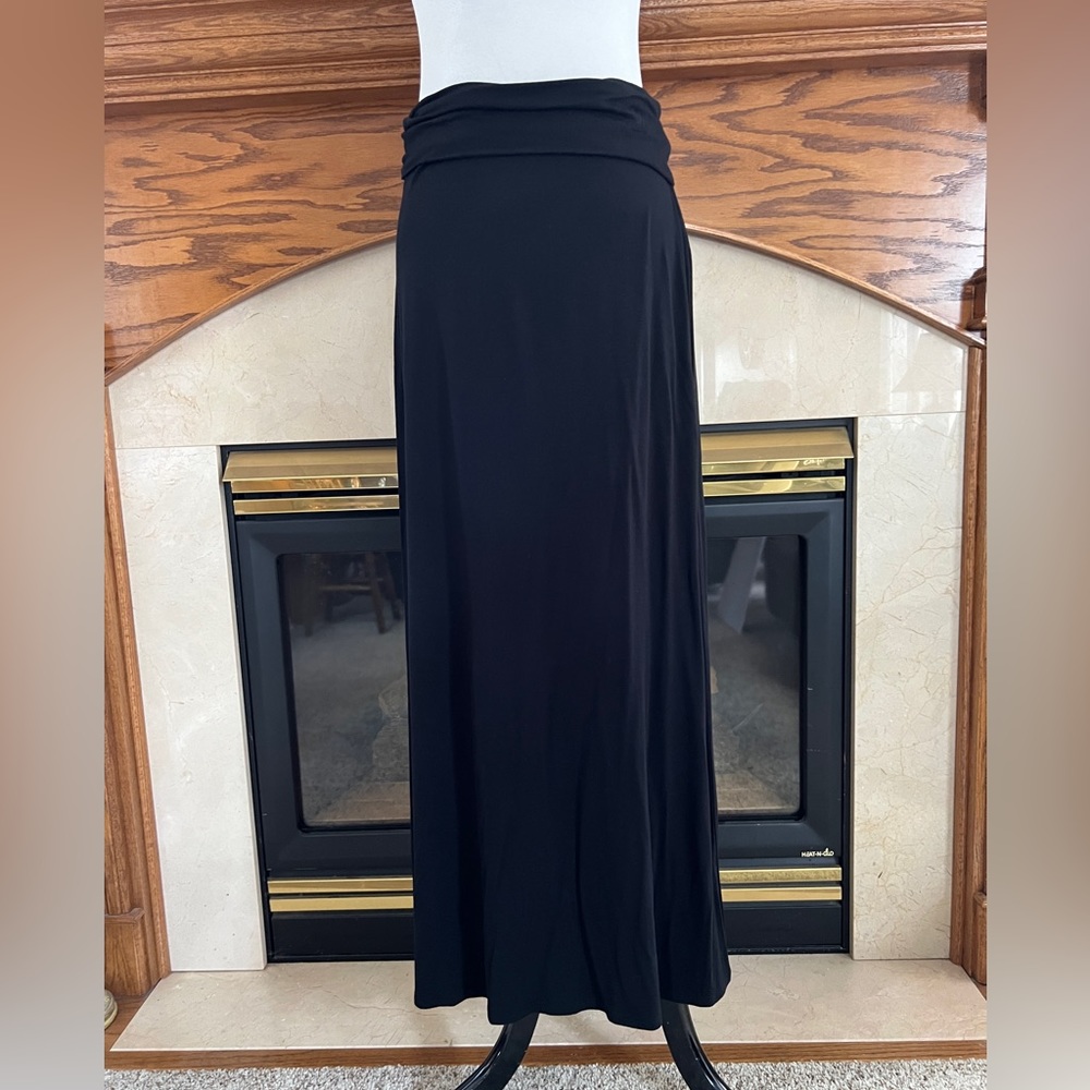 A.N.A. Petite Black Stretch Maxi Skirt‎ Size: Medium Petite
